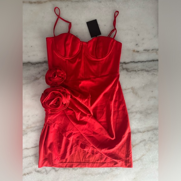 NWT-Kevin Mini Dress - Picture 4 of 8